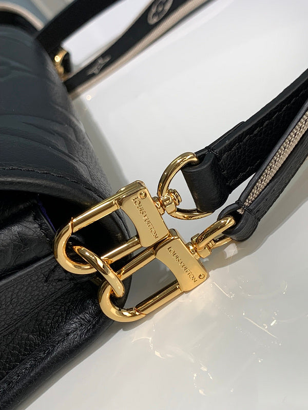 Franco Shops - Louis Vuittons - 15692