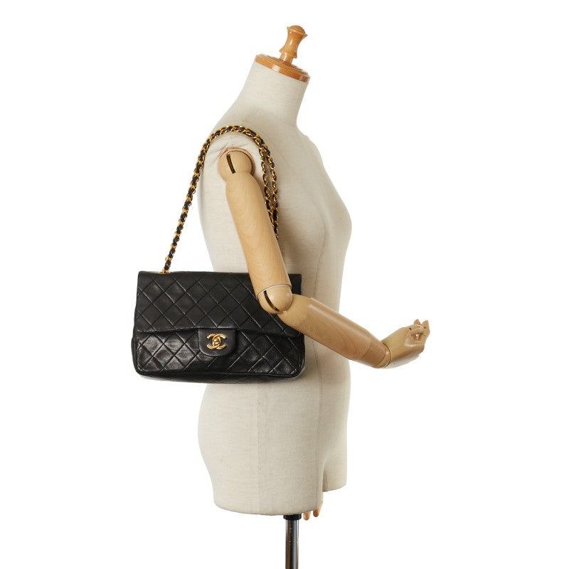 Chanel Medium Classic Double Flap Bag Leather Shoulder Bag in Good condition