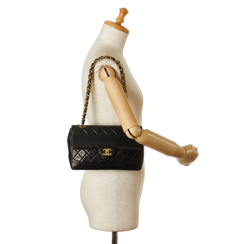 Chanel CC Timeless Flap Bag Leather Shoulder Bag in Good condition