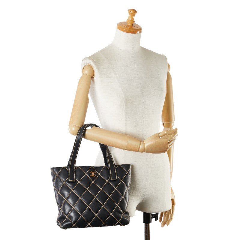 Chanel Wild Stitch Leather Handbag Leather Handbag in Good condition