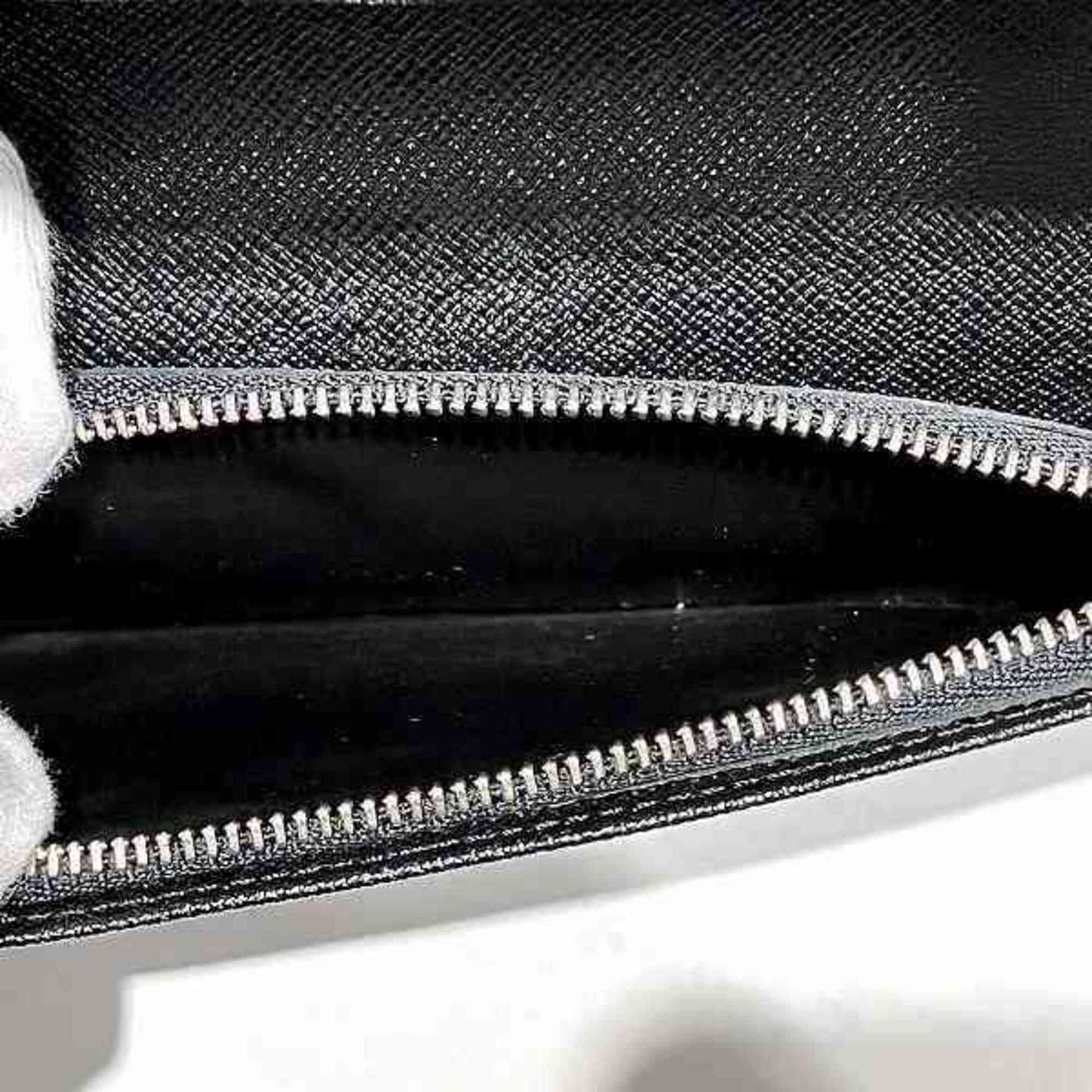 LOUIS VUITTON Brazza Wallet