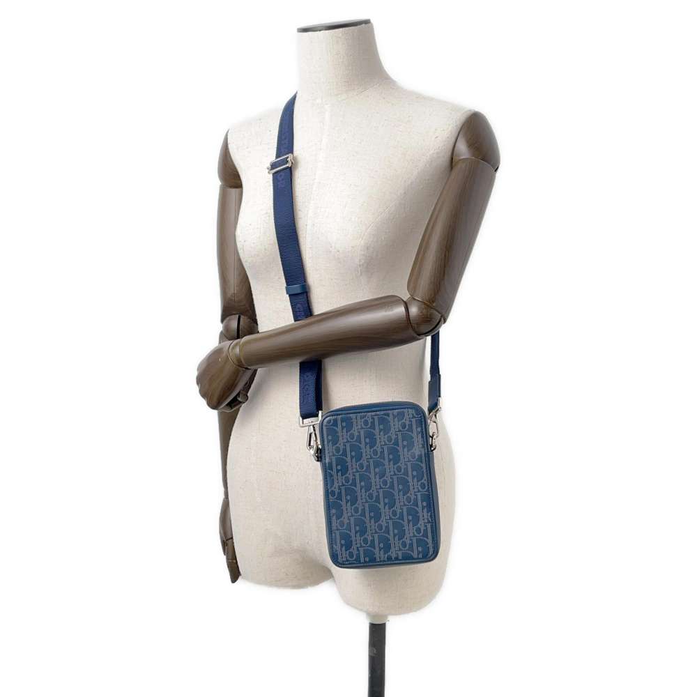Dior World Tour Messenger Pouch Navy2ESBC265CLP Leather
