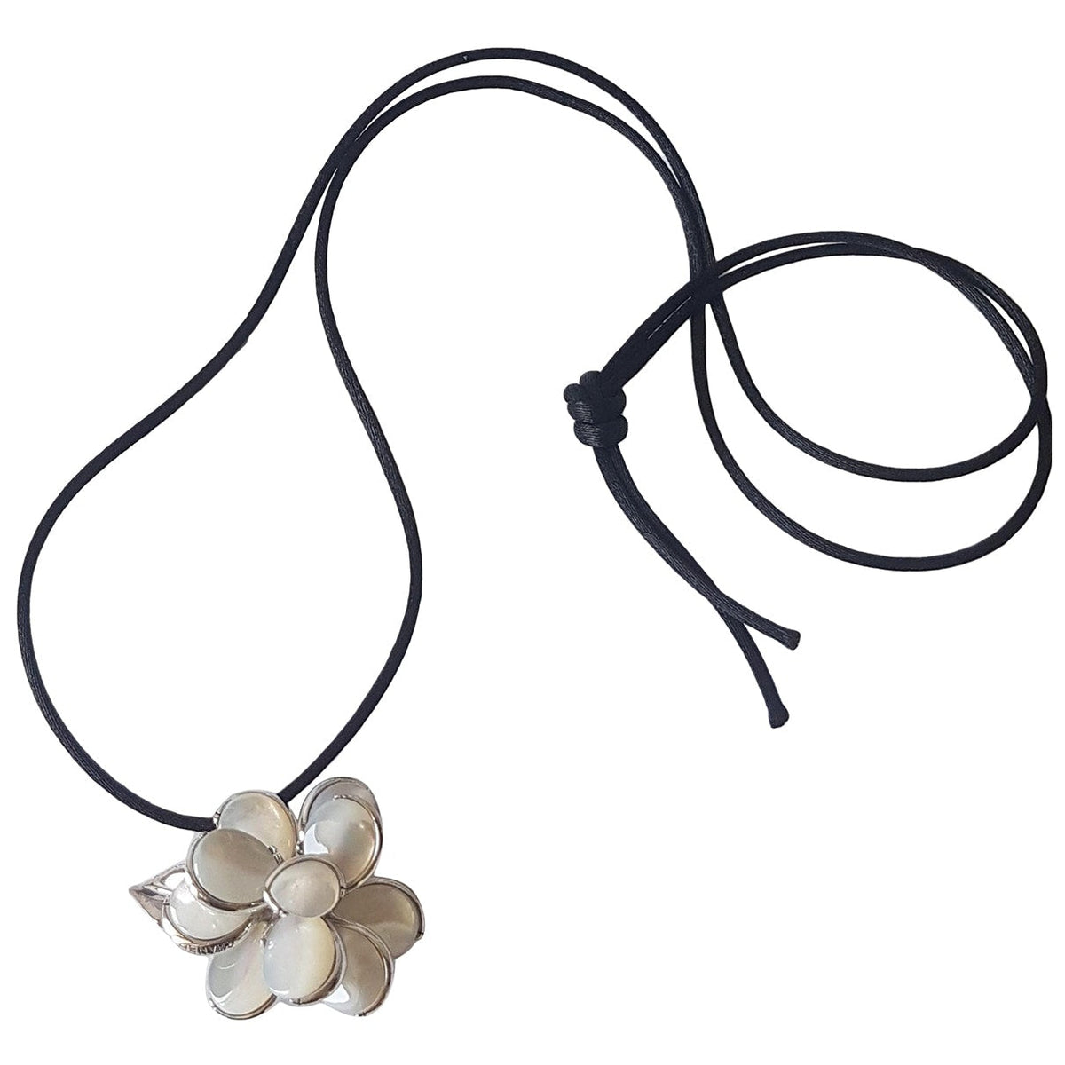 Chanel camélia white silver necklaces