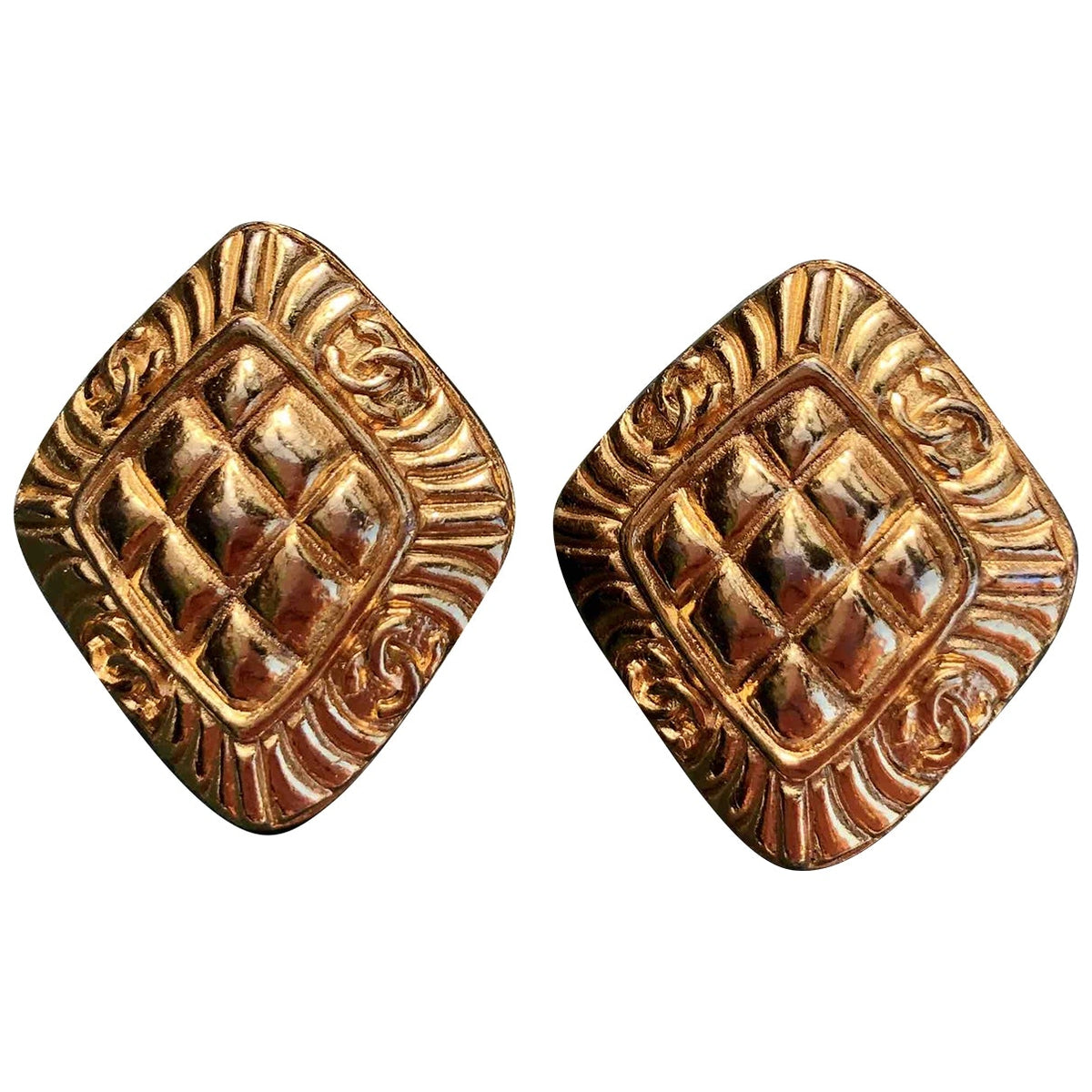 Chanel gold gold plated earrings