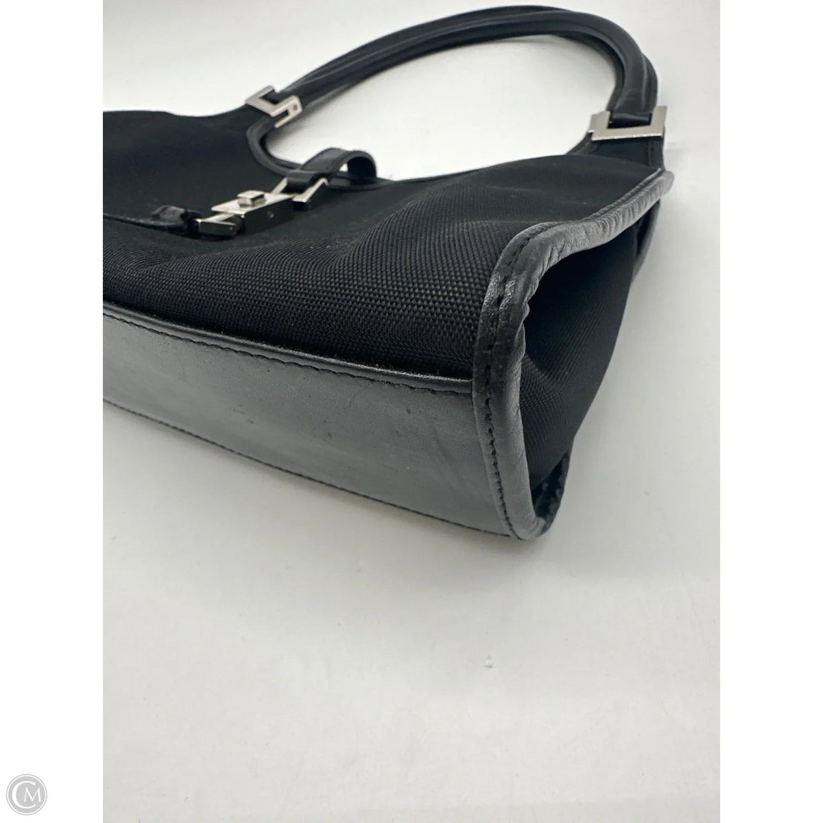 Handbag Luxury Designer By Gucci, Size: Small