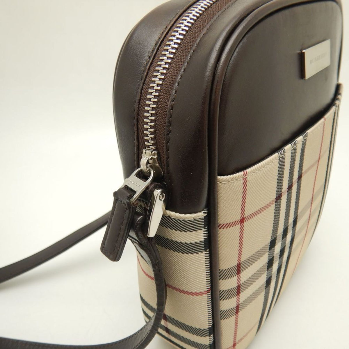 BURBERRY Nova Check Shoulder Bag