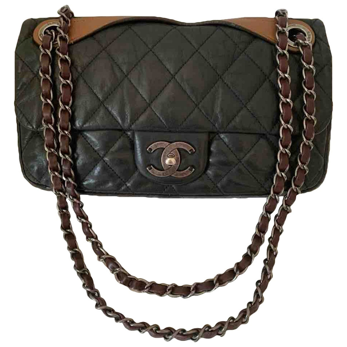 Chanel timeless/classique black leather handbag