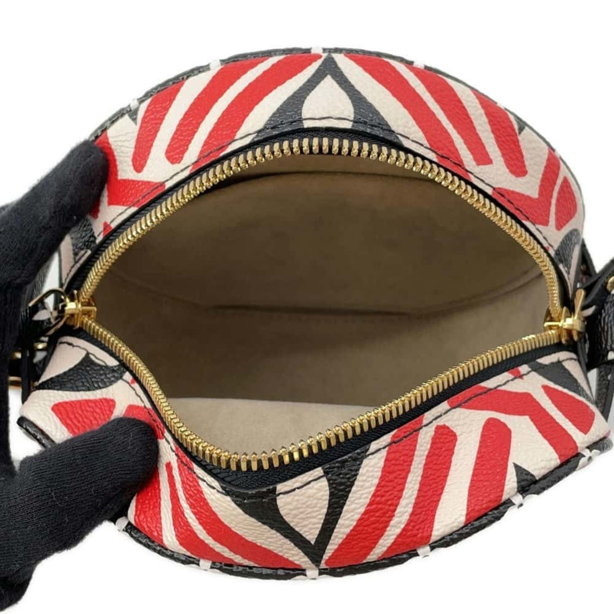 LOUIS VUITTON Boîte Chapeau Souple Shoulder Bag