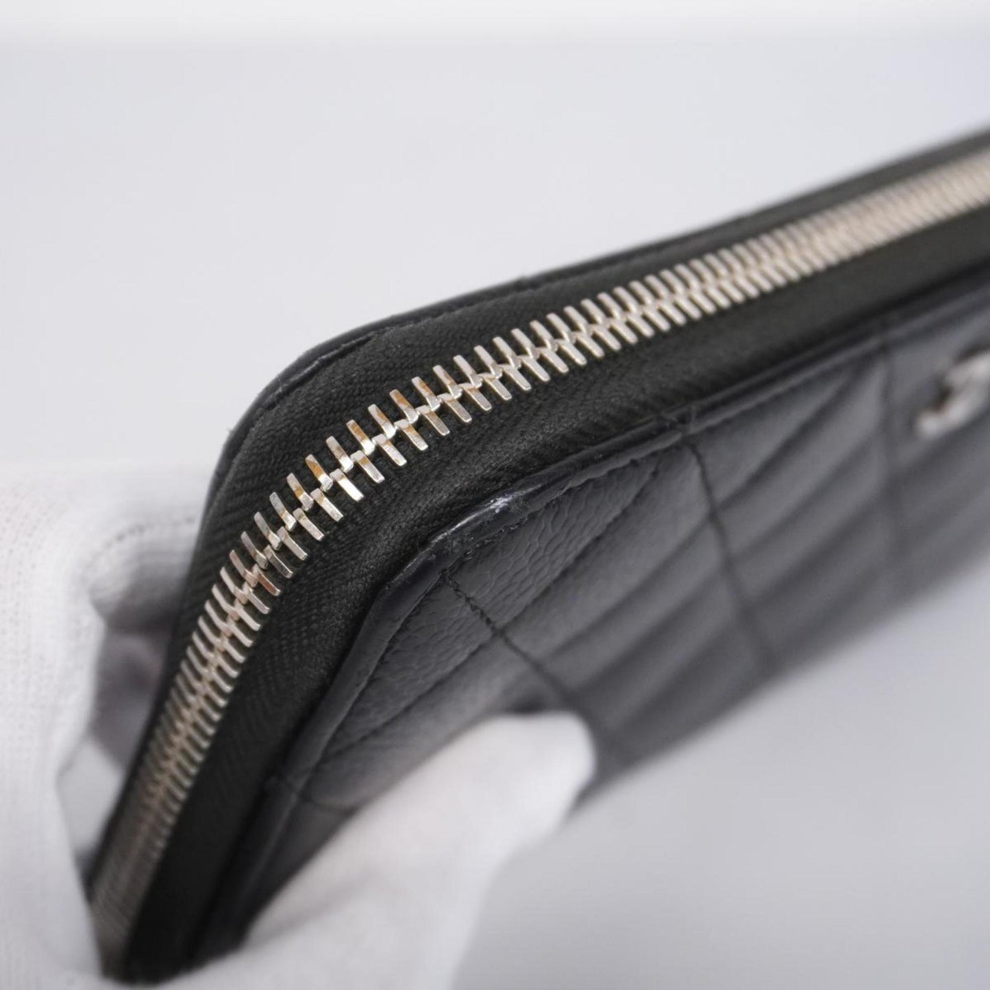 CHANEL Matelasse Wallet