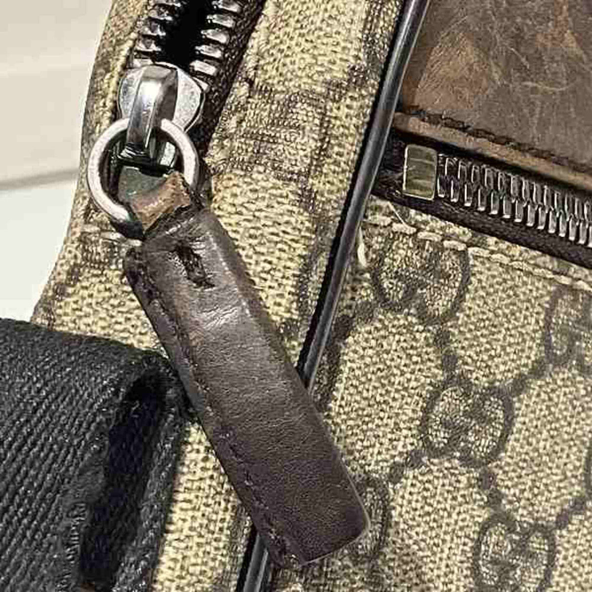 GUCCI GG canvas Shoulder Bag