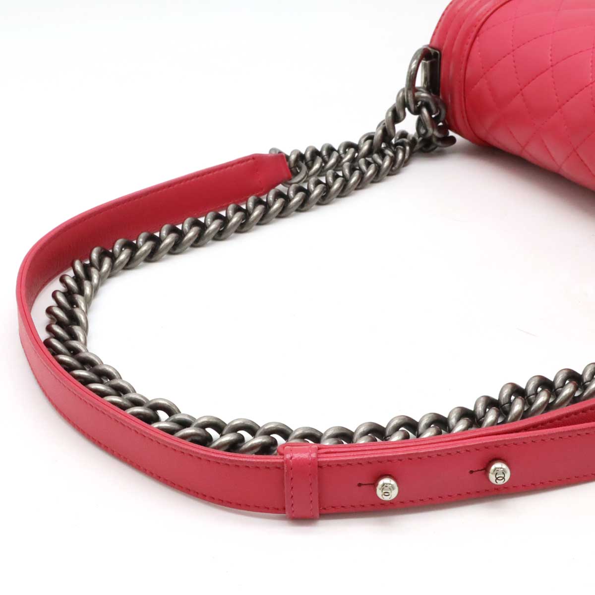 Chanel Caviar Skin Boy Chanel Chain Shoulder Bag A67086
