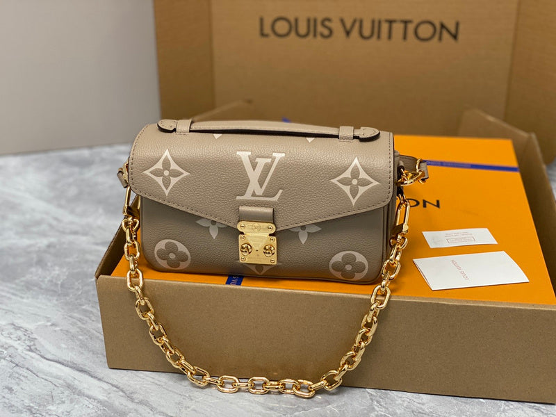 Franco Shops - Louis Vuittons - 15187