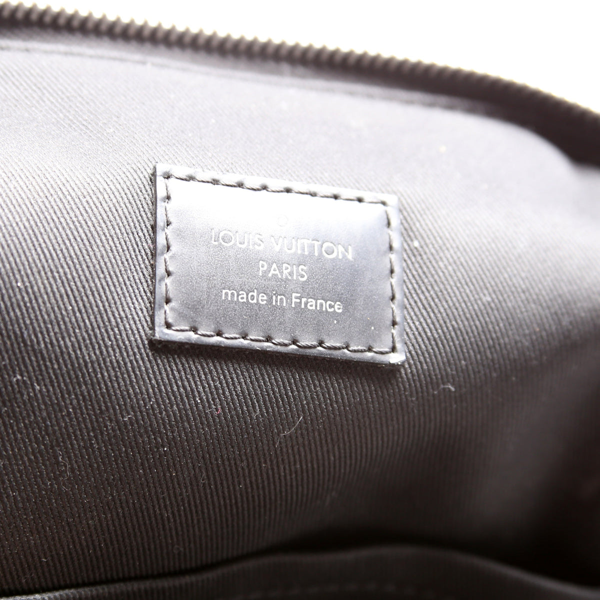 Avenue Sling Bag Damier Graphite