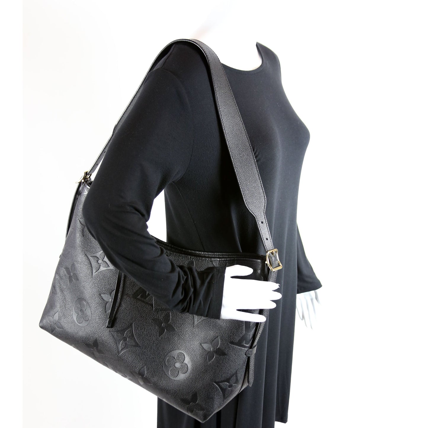 Louis-Vuitton Carryall MM Zip Empreinte Black