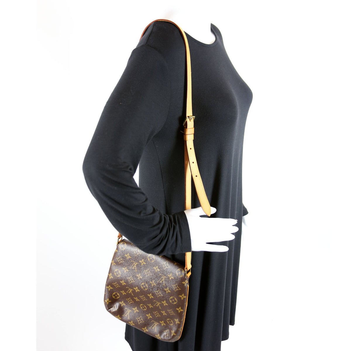 Louis-Vuitton Musette Salsa Long Monogram