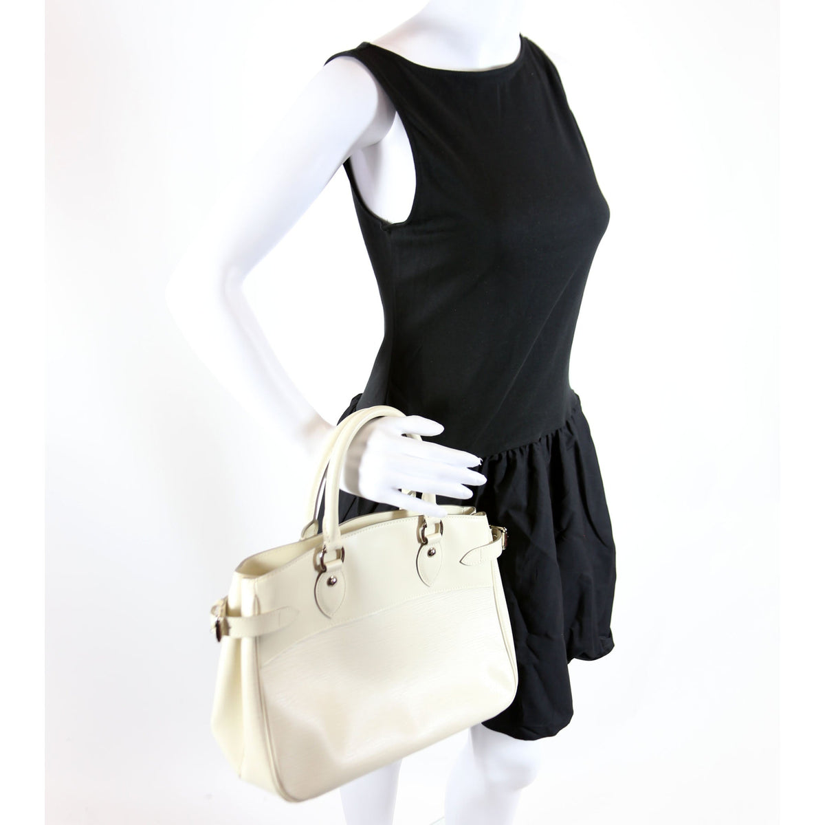 Louis-Vuitton Passy PM Epi White