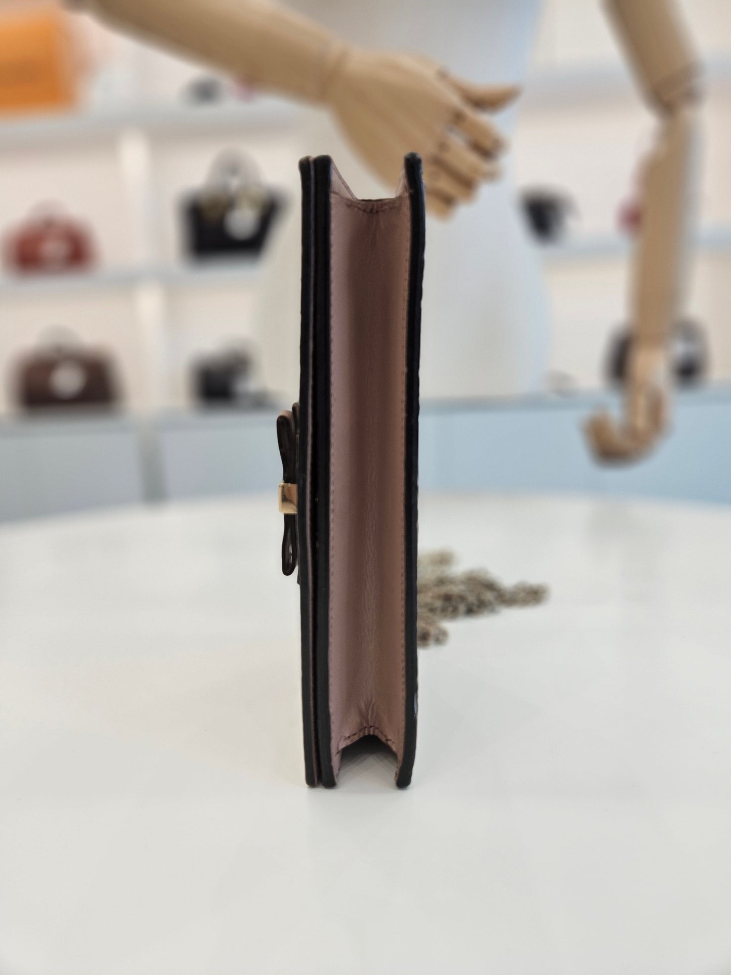 Gucci Shima Mini Crossbody Bag NBS7210904 138566696