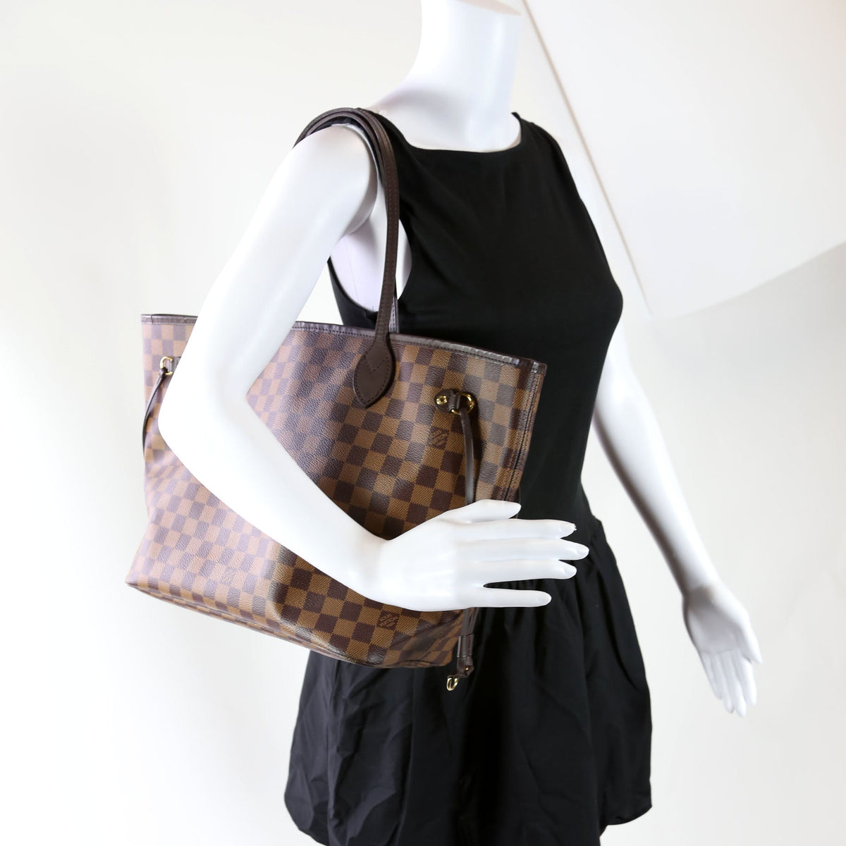 Louis-Vuitton Neverfull MM Damier Ebene