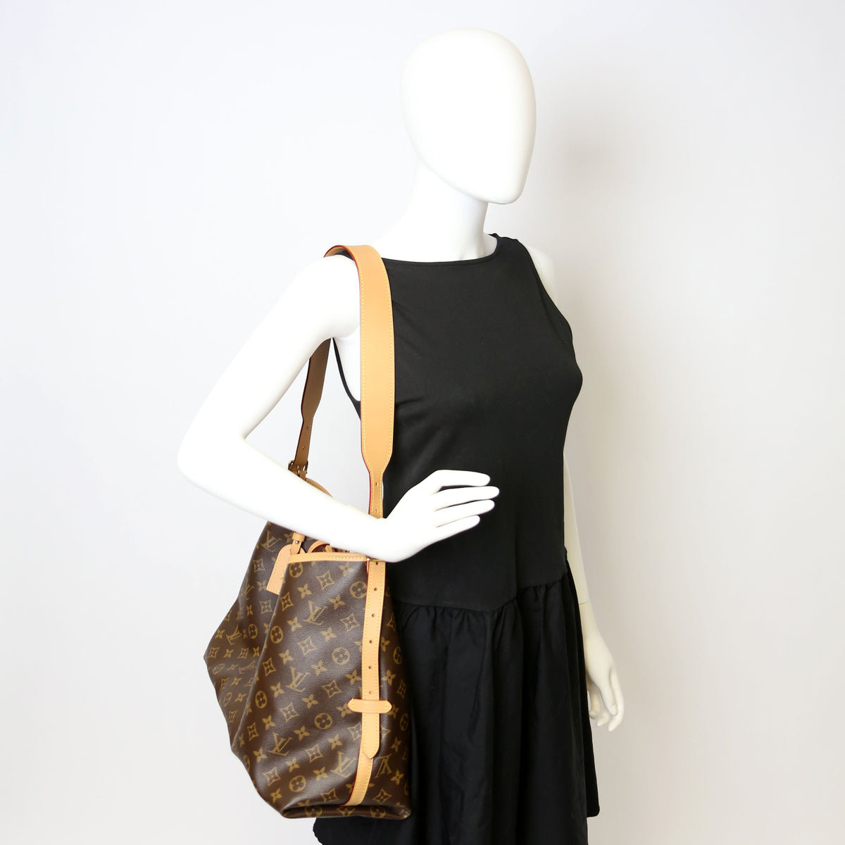 Louis-Vuitton Carryall MM NM Monogram