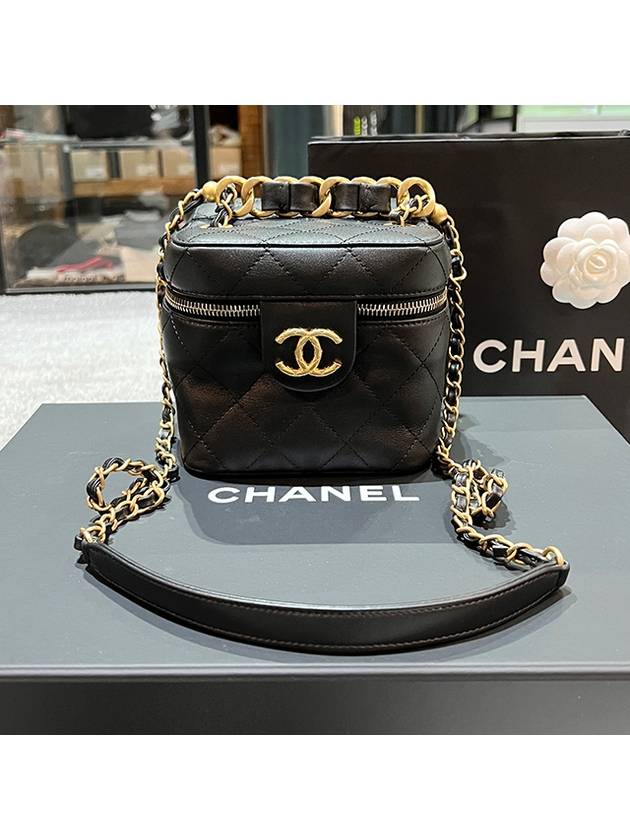 Gold Hardware Cosmetic Case Chain Mini Bag Black Chanel