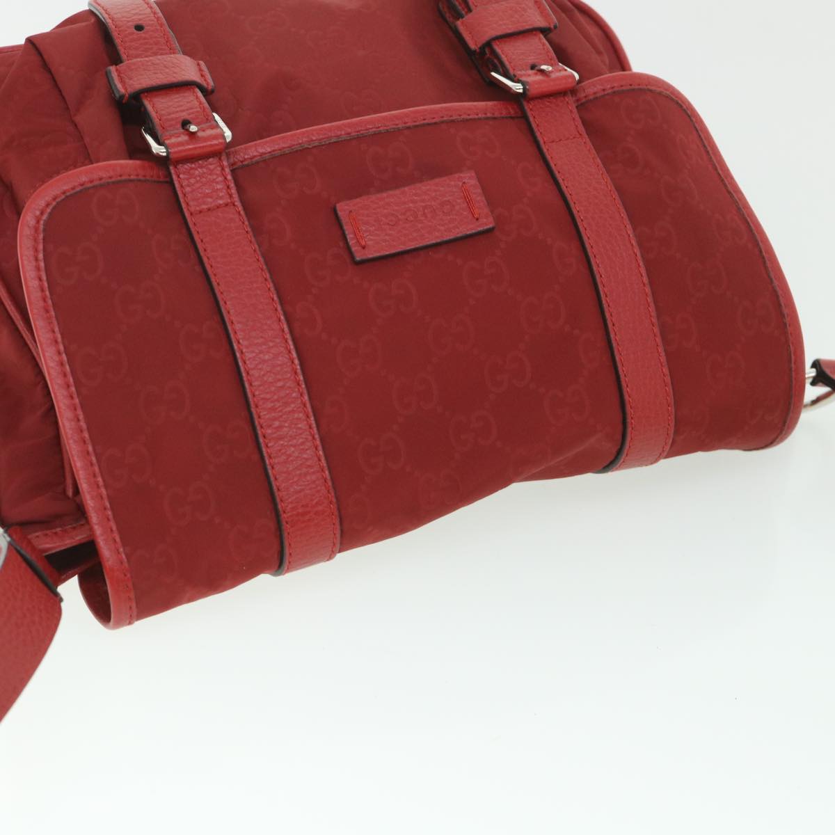 Gucci -- Red Canvas Shoulder Bag