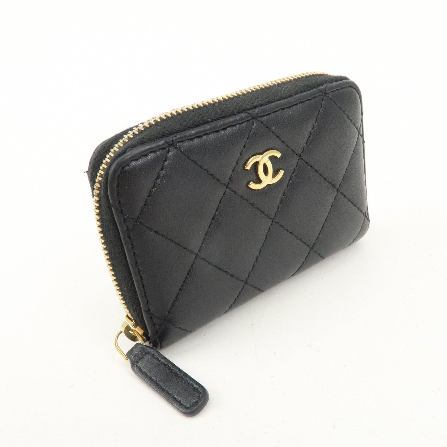 CHANEL Matelasse Lamb Skin Round Zippy Coin Case Black A84511