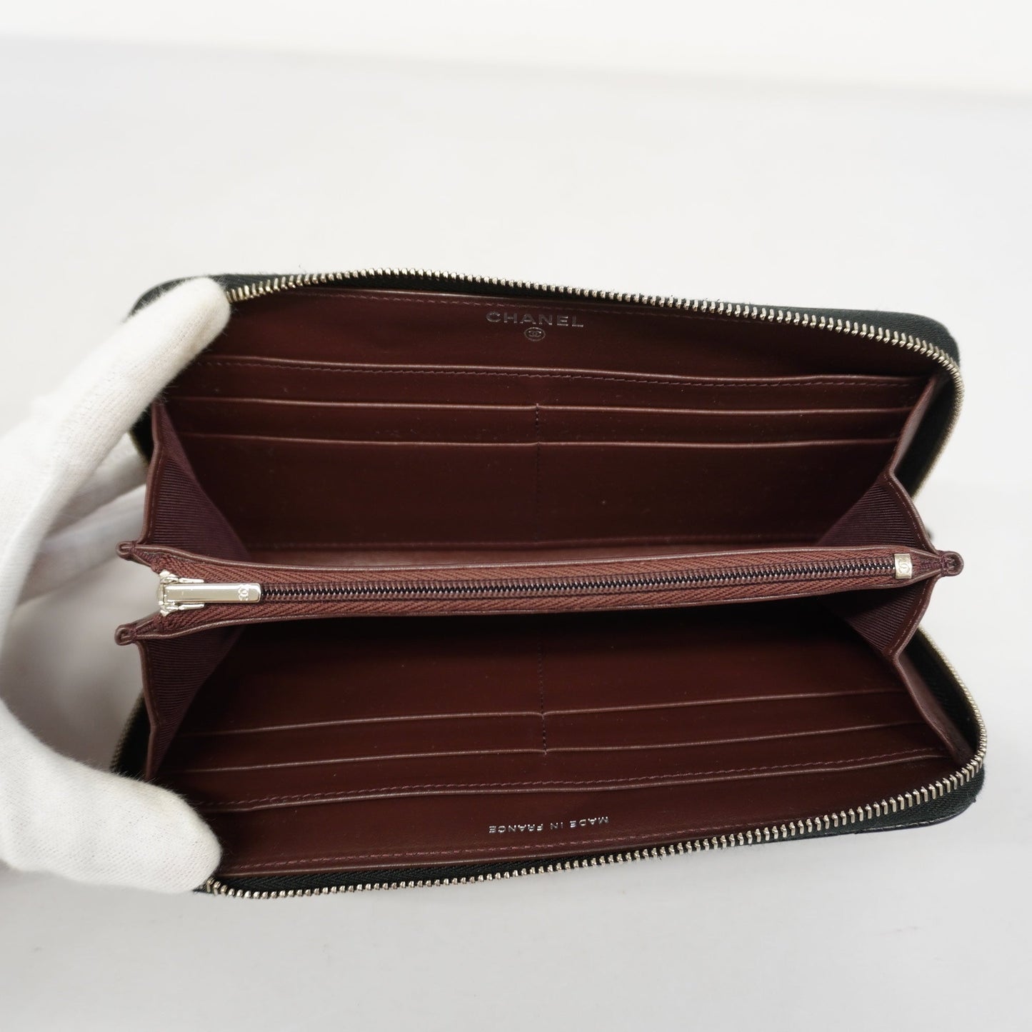 ChanelAuth Matelasse Silver Metal Fittings Women's Caviar Leather Long Wallet