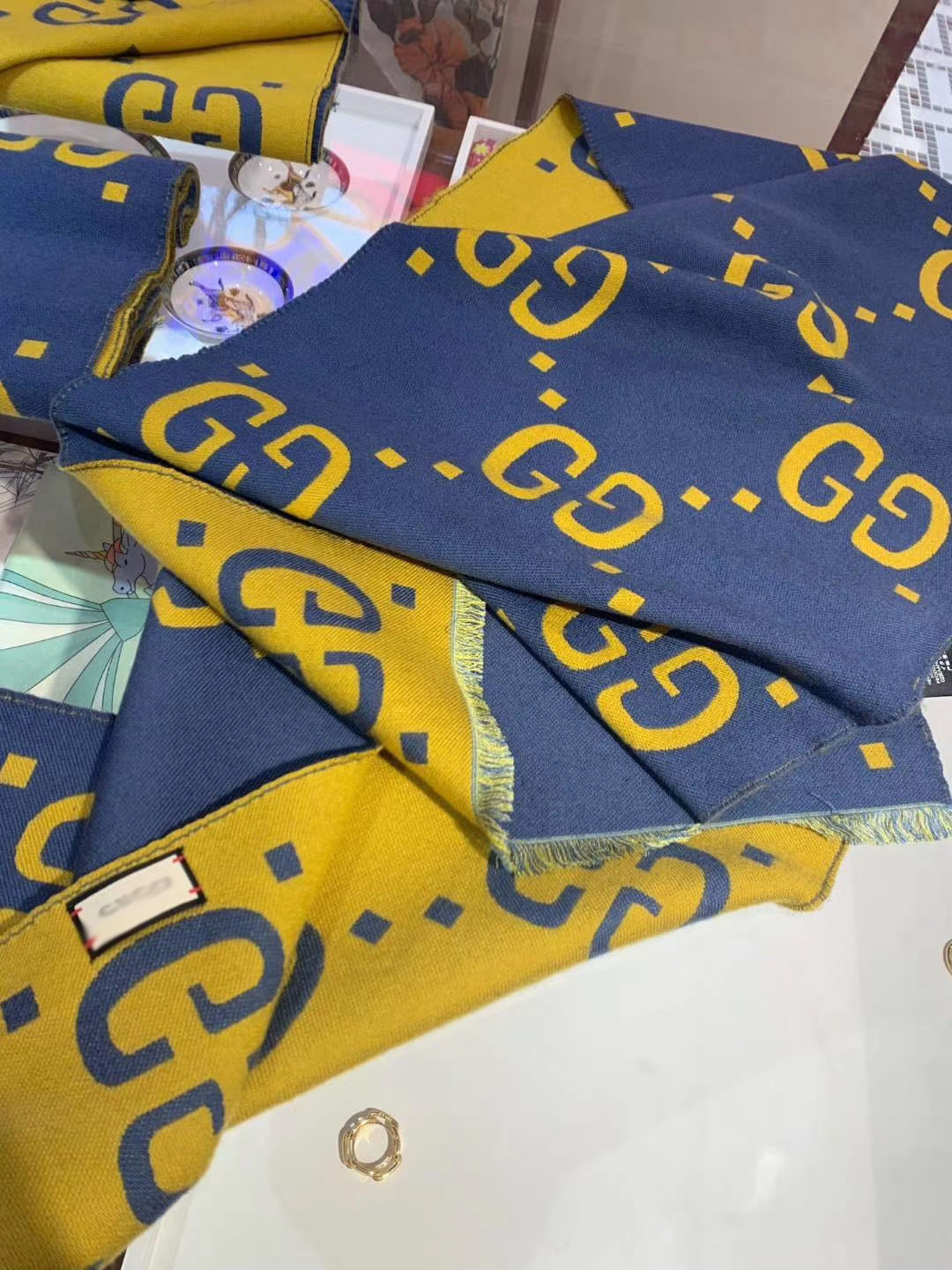 CLTH039 91%wool,9%Silk 35x180cm