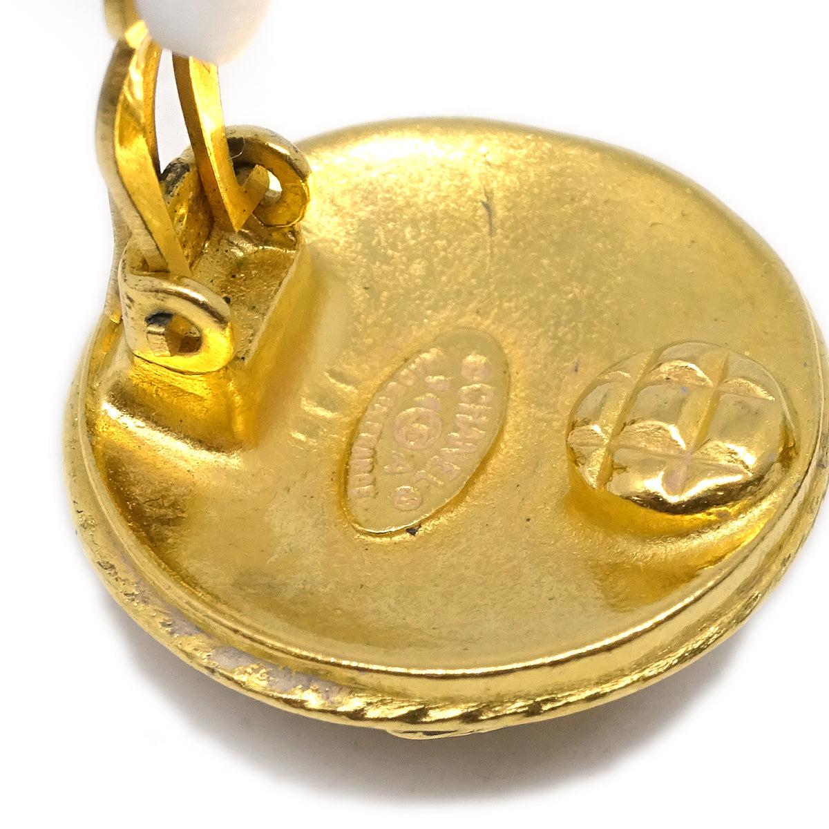 Chanel Filigree Earrings Clip-On Gold 94A