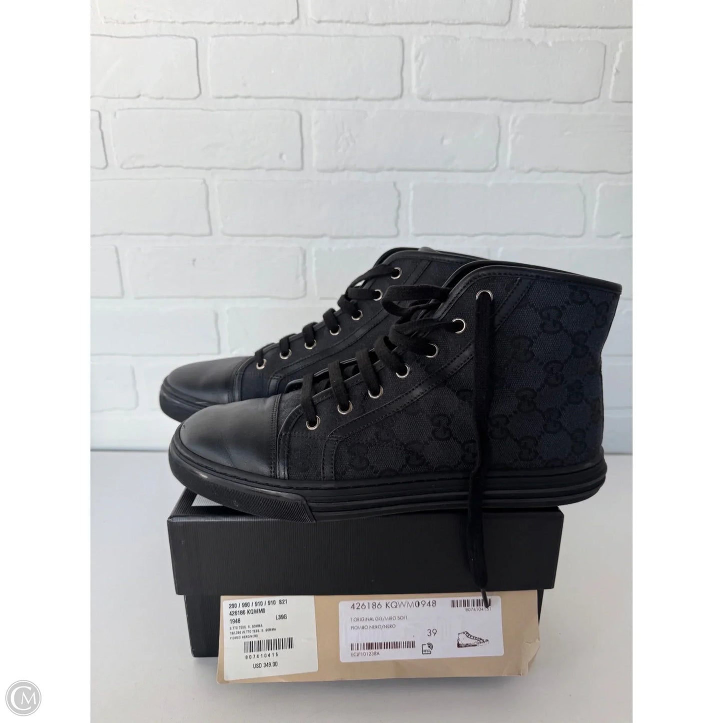 Shoes Luxury Designer By Gucci In Black, Size: 8.5