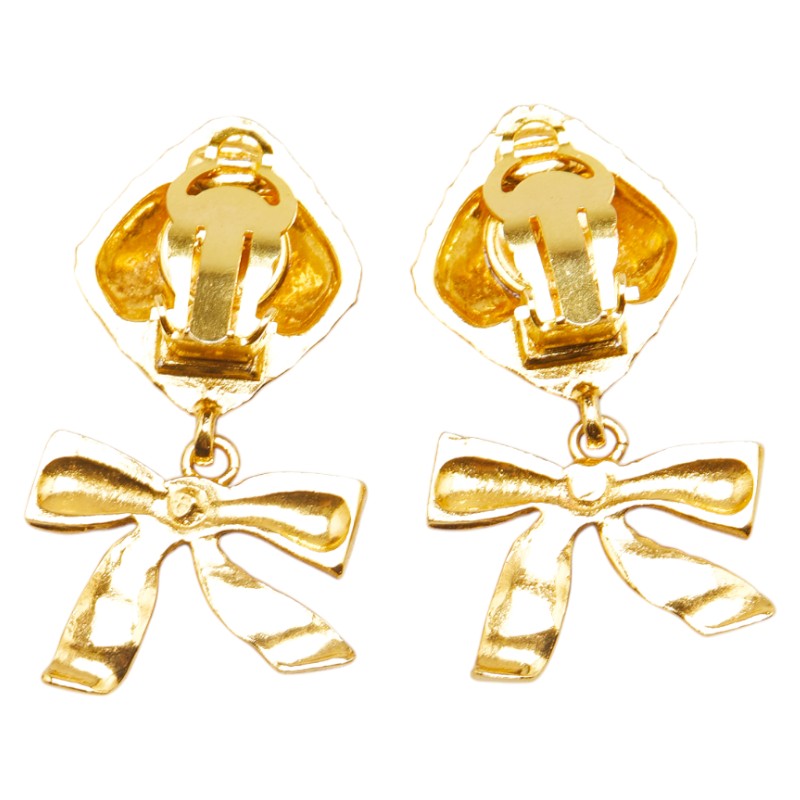 Chanel Rhombus Ribbon Swing Earrings