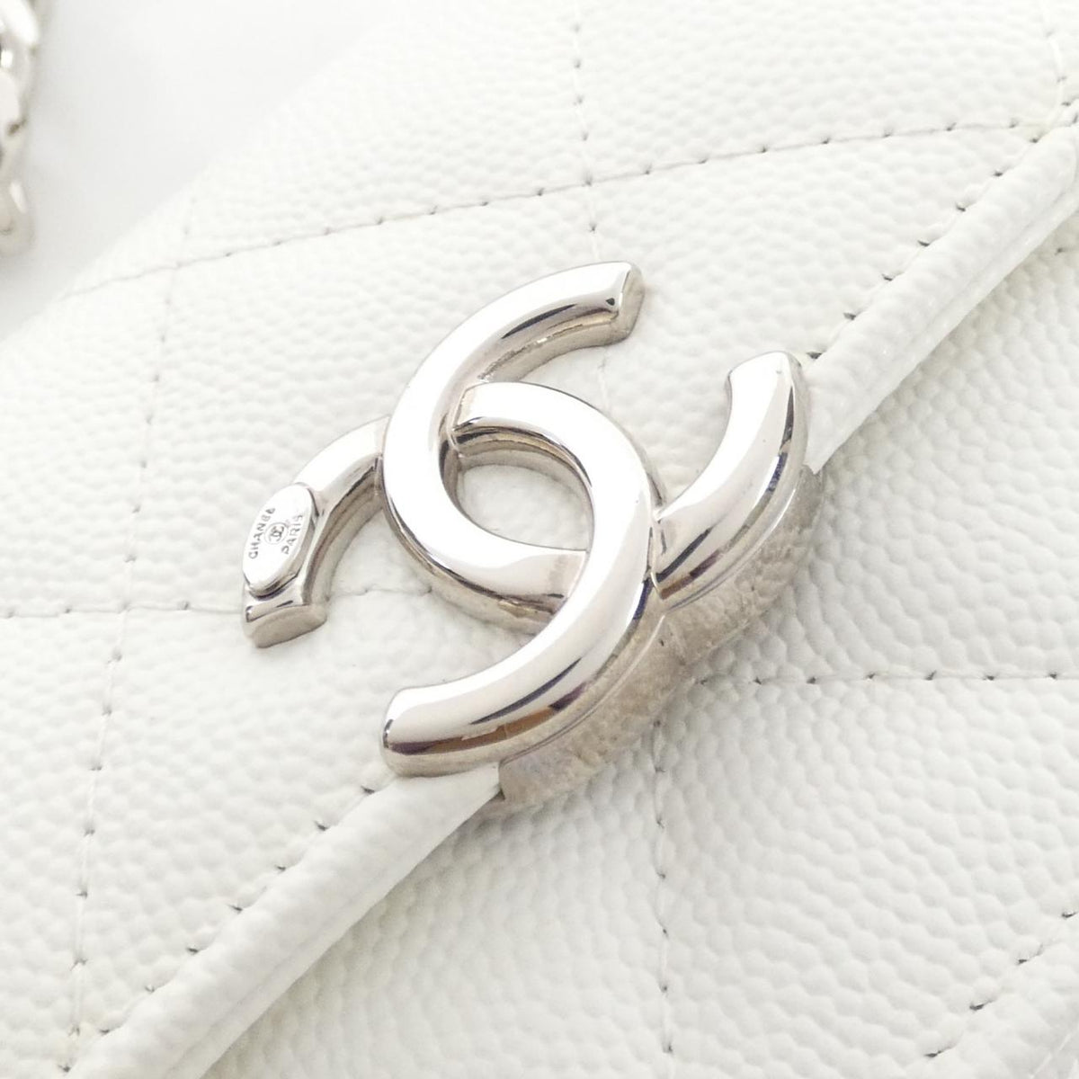 Chanel AP2759 Caviar Skin Chain Clutch