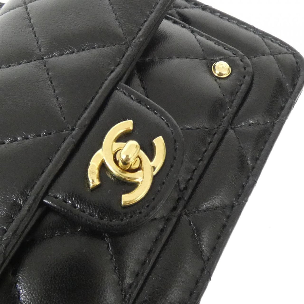 Chanel AP4675 Lambskin Chain Clutch