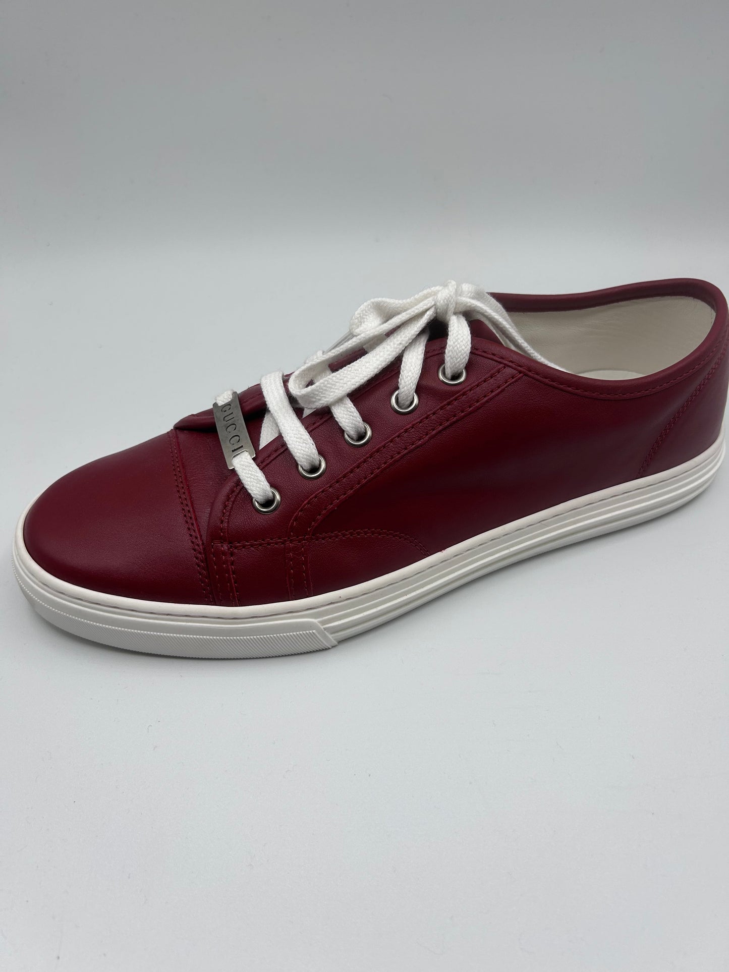 Shoes Designer By Gucci Size: 10
