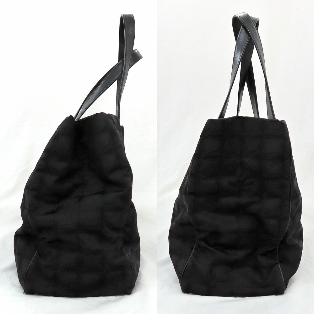 Chanel New Loveel Line Toot MM A15991 Toot Bag Black Nylon Leather