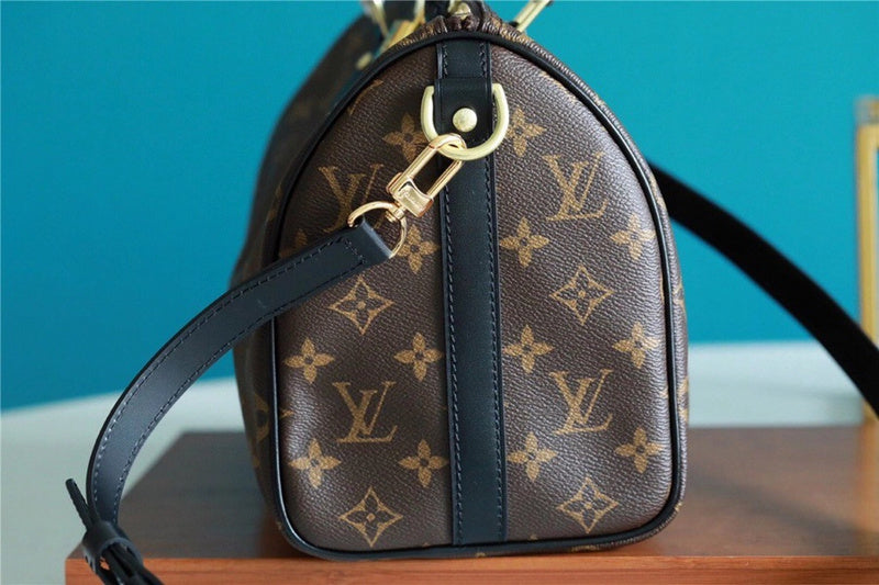 The Franco Shops - Louis Vuittons - 7653