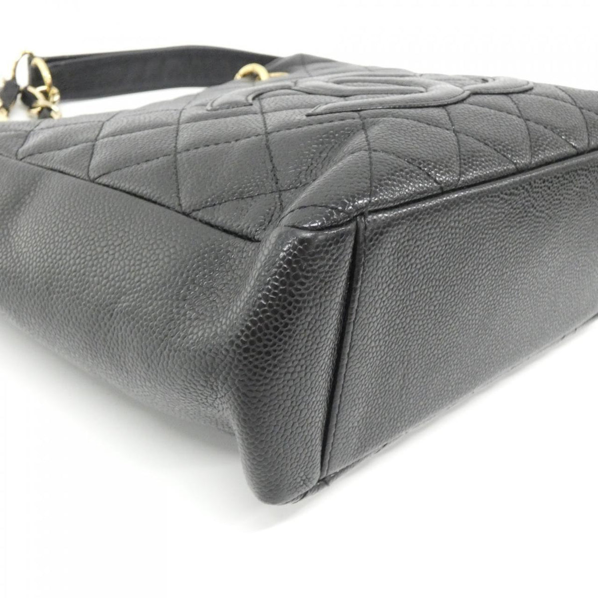 Chanel 20994 Caviar Skin Shoulder Bag