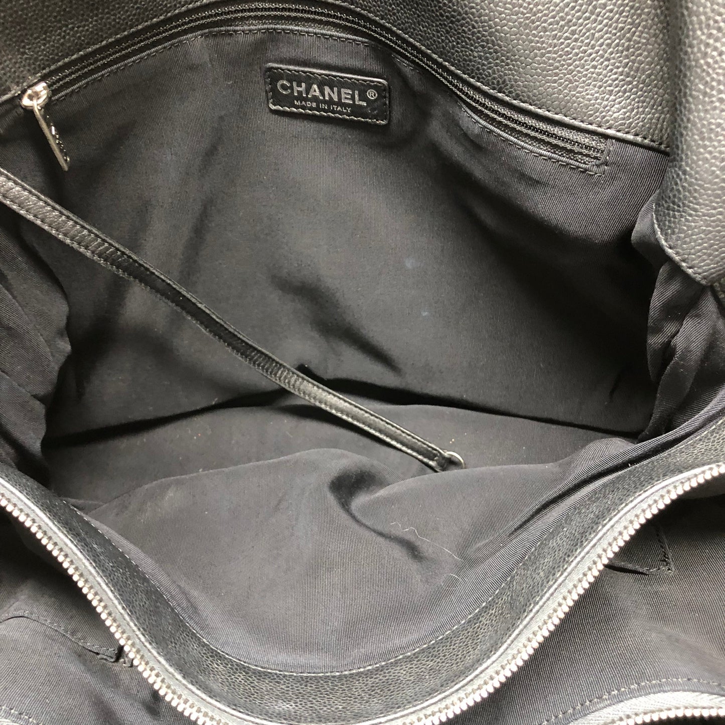 Tote Luxury Designer By Chanel Size: Large