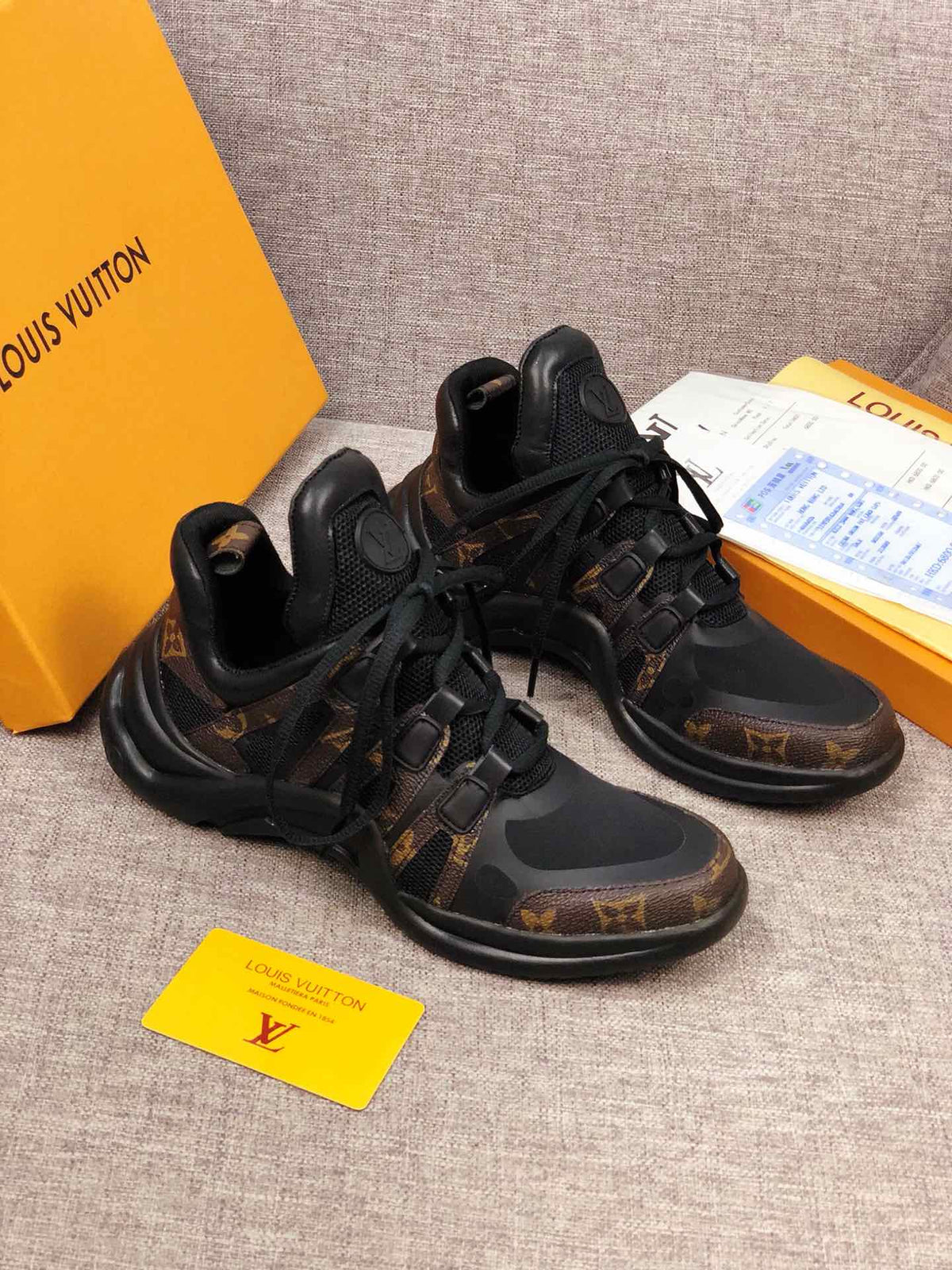 reebybags - Louis Vuitton Archlight Black Brown Sneaker