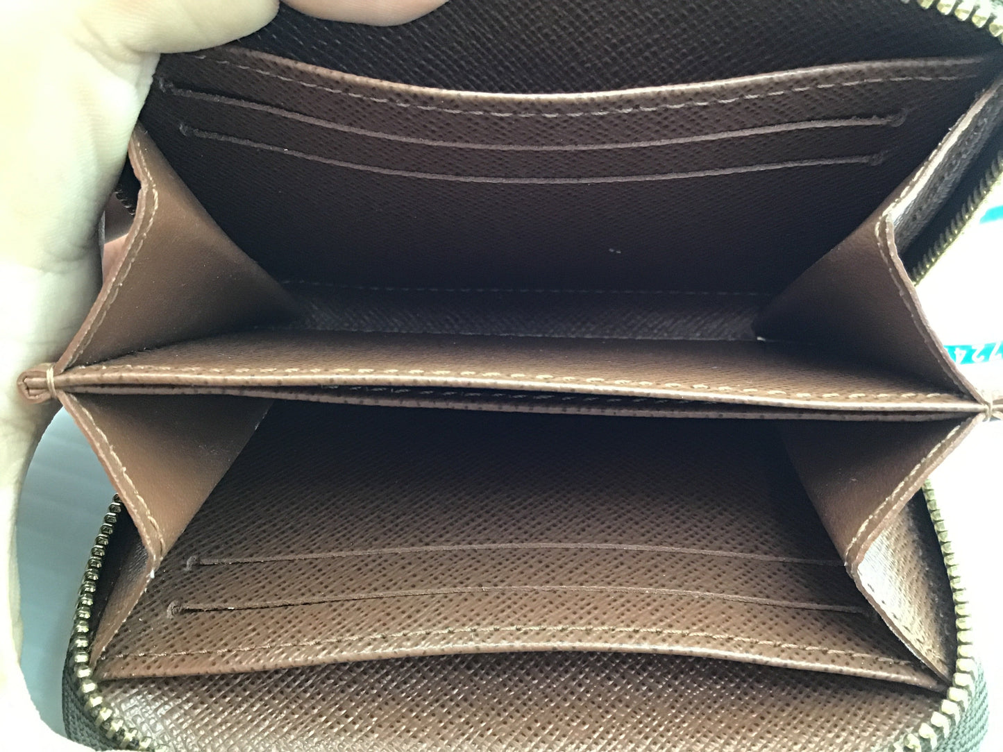 Wallet Luxury Designer By Louis Vuitton Size: Small