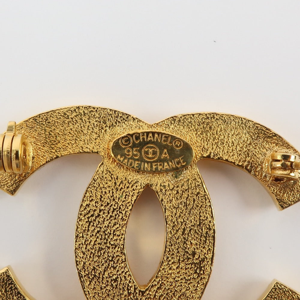 CHANEL Brooch Plated Gold gold Icon vintage Heart Clover Matelasse Women Used