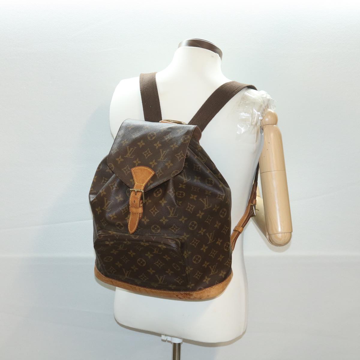 LOUIS VUITTON Monogram Montsouris GM Backpack M51135 LV 38680