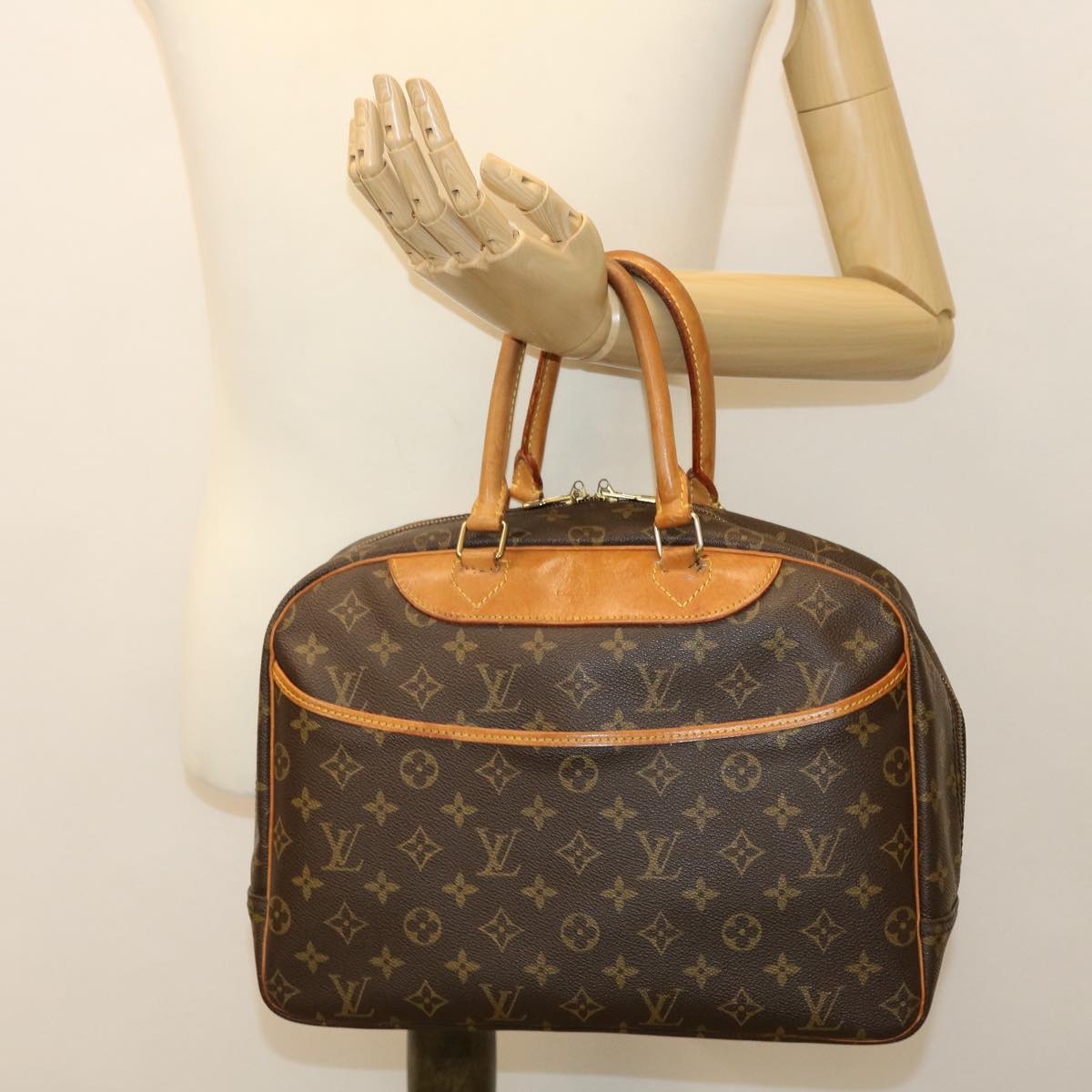 LOUIS VUITTON Monogram Deauville Hand Bag M47270 LV 39016