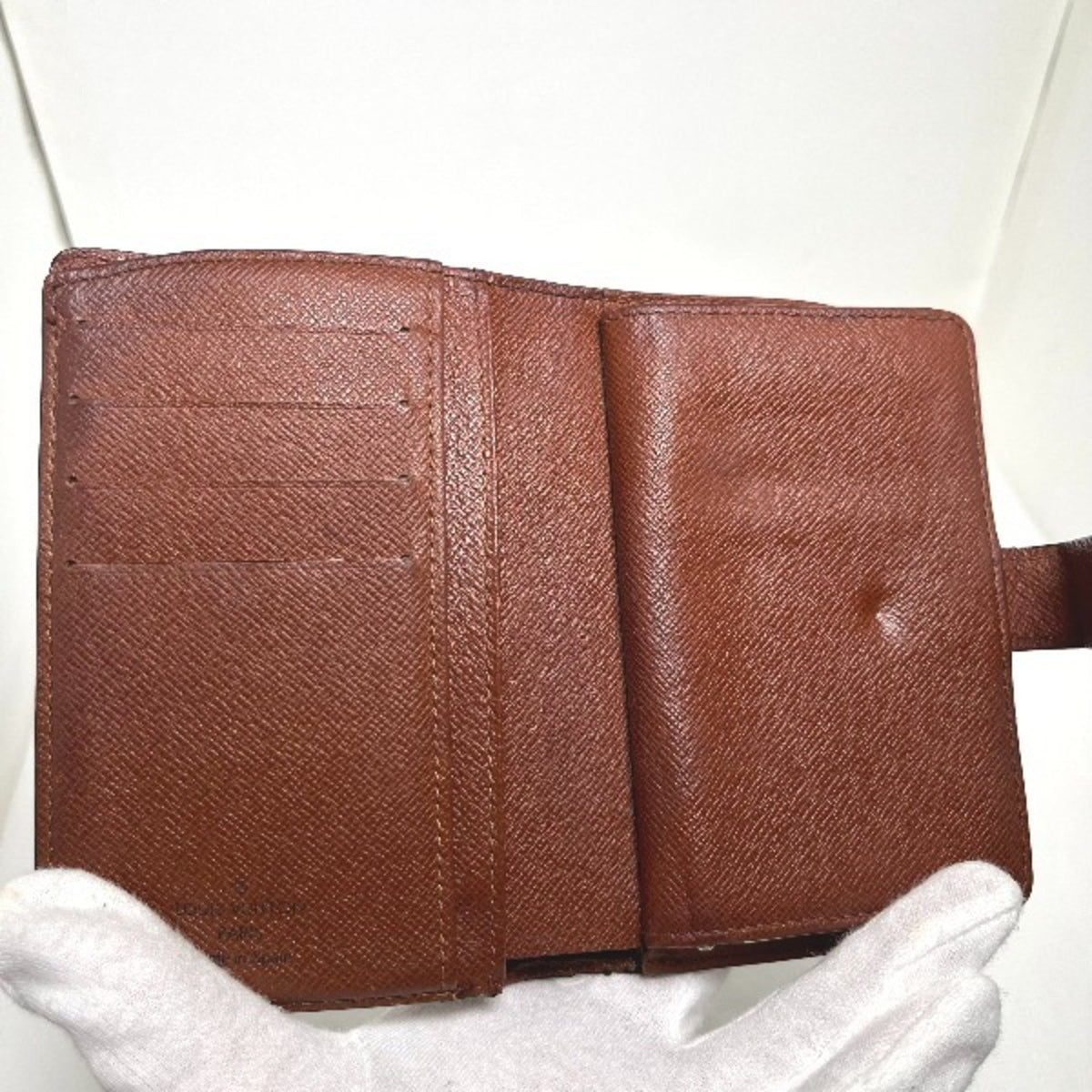 Louis Vuitton Monogram Wallet (Bi-Fold)