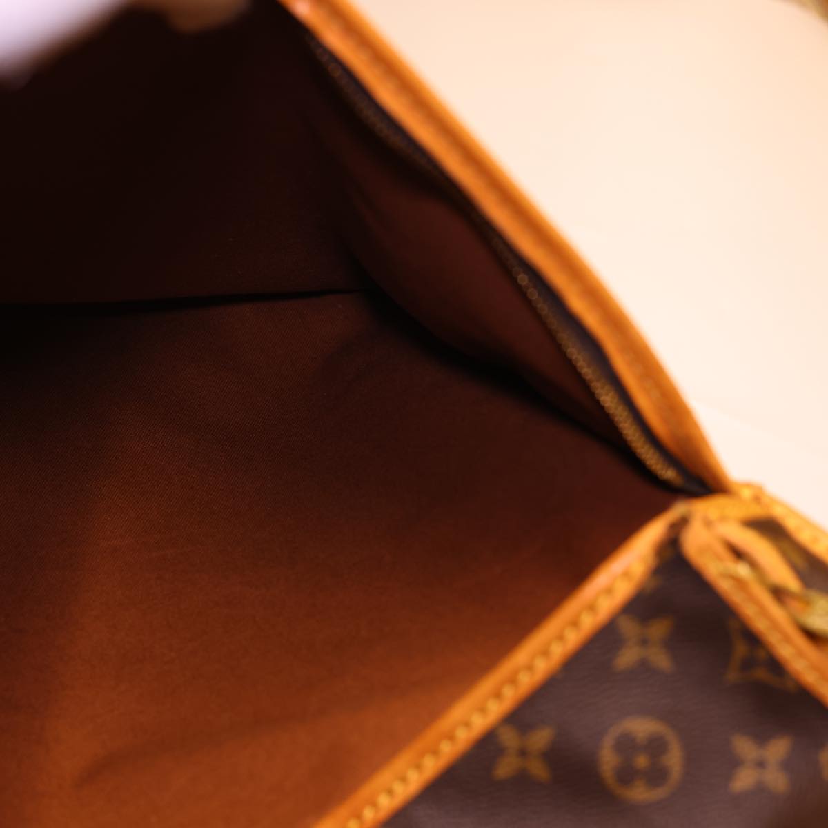 LOUIS VUITTON Monogram Suter Garment Cover M23522 LV 40230
