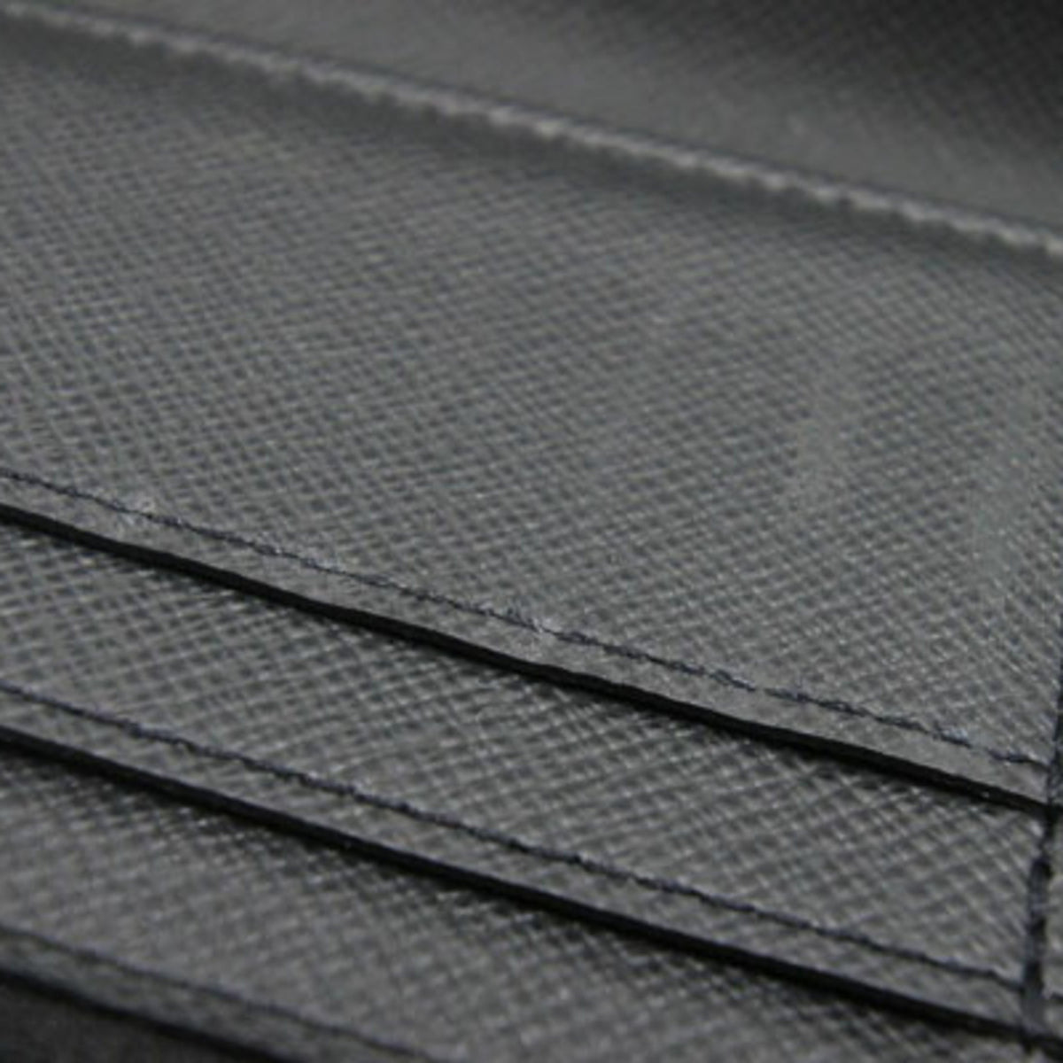 Louis Vuitton Black Leather Zippy Wallet Vertical wallet accessories