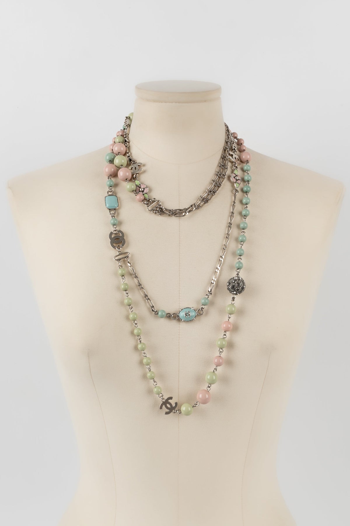 Collier pastel Chanel Croisière 2003