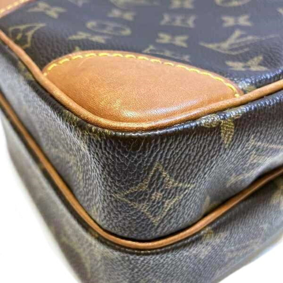 Louis Vuitton Galle Monogram Monogram Shoulder Bag
