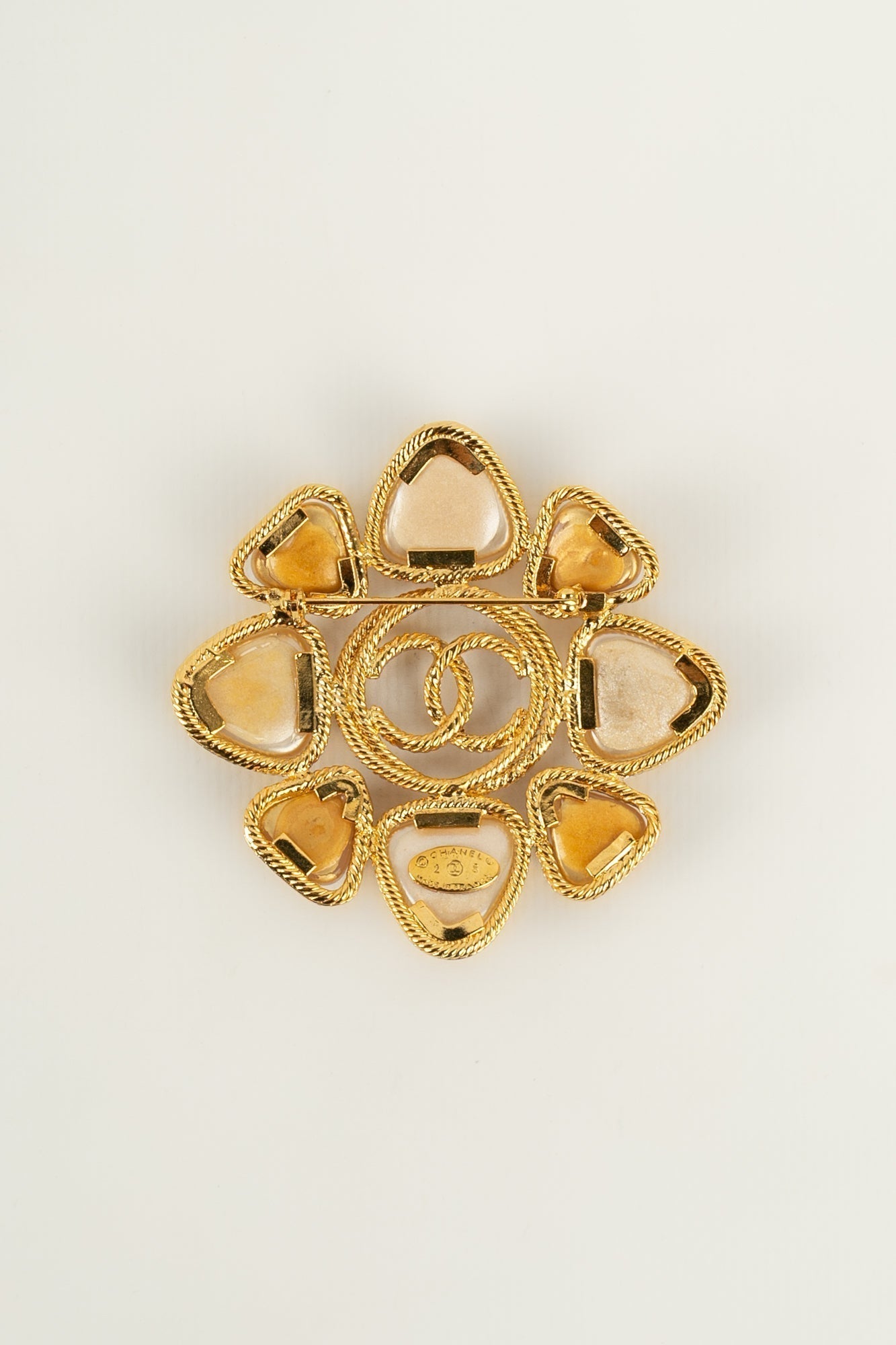 Broche Chanel s