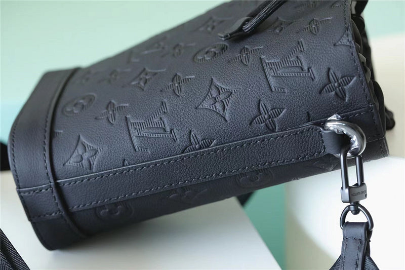 Franco Shops - Louis Vuittons - 9940